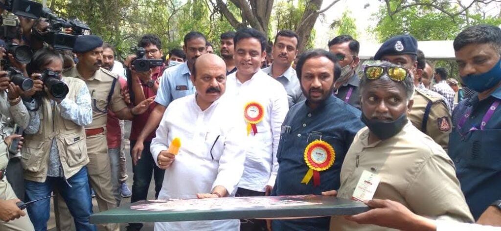 Karnatak State CM SR Bommai - Kumaeswami Road - Bengaluru - Navnath Kshirsagar - Vivaan Arts